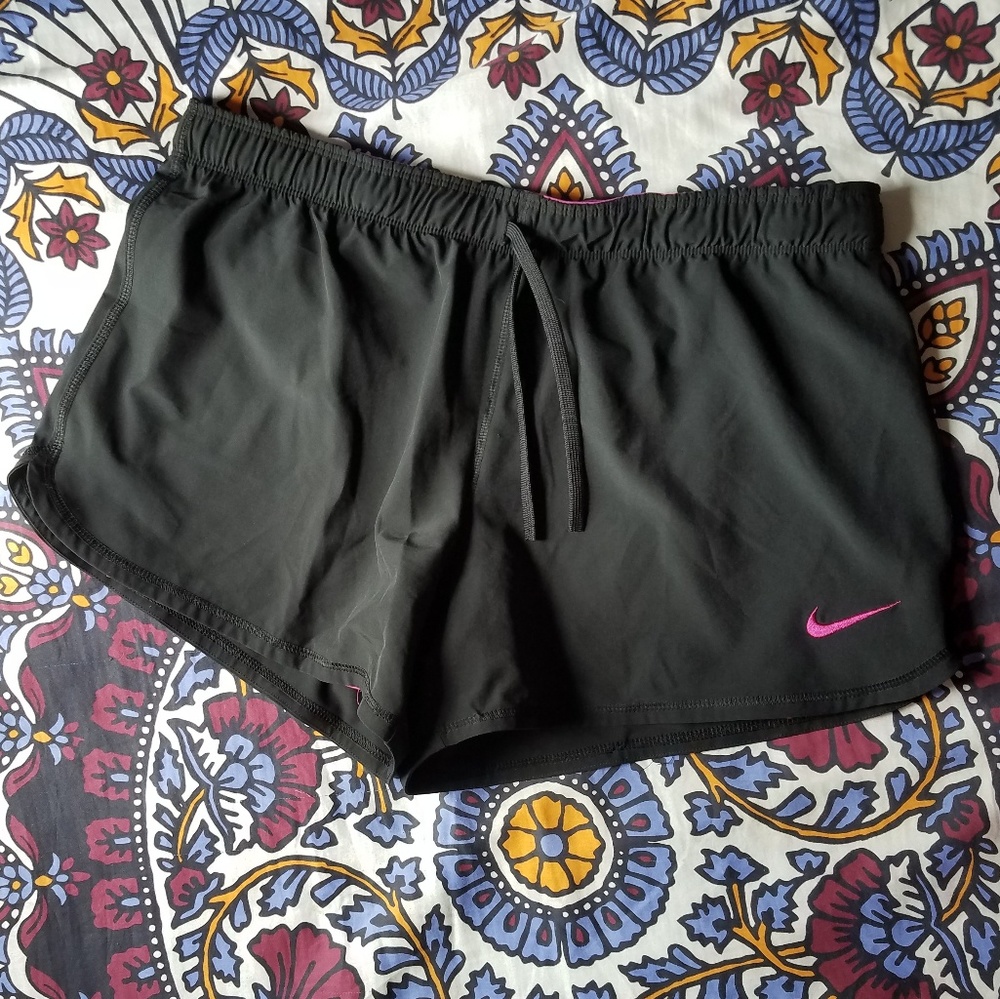 Women's Nike dry fit short/compression short